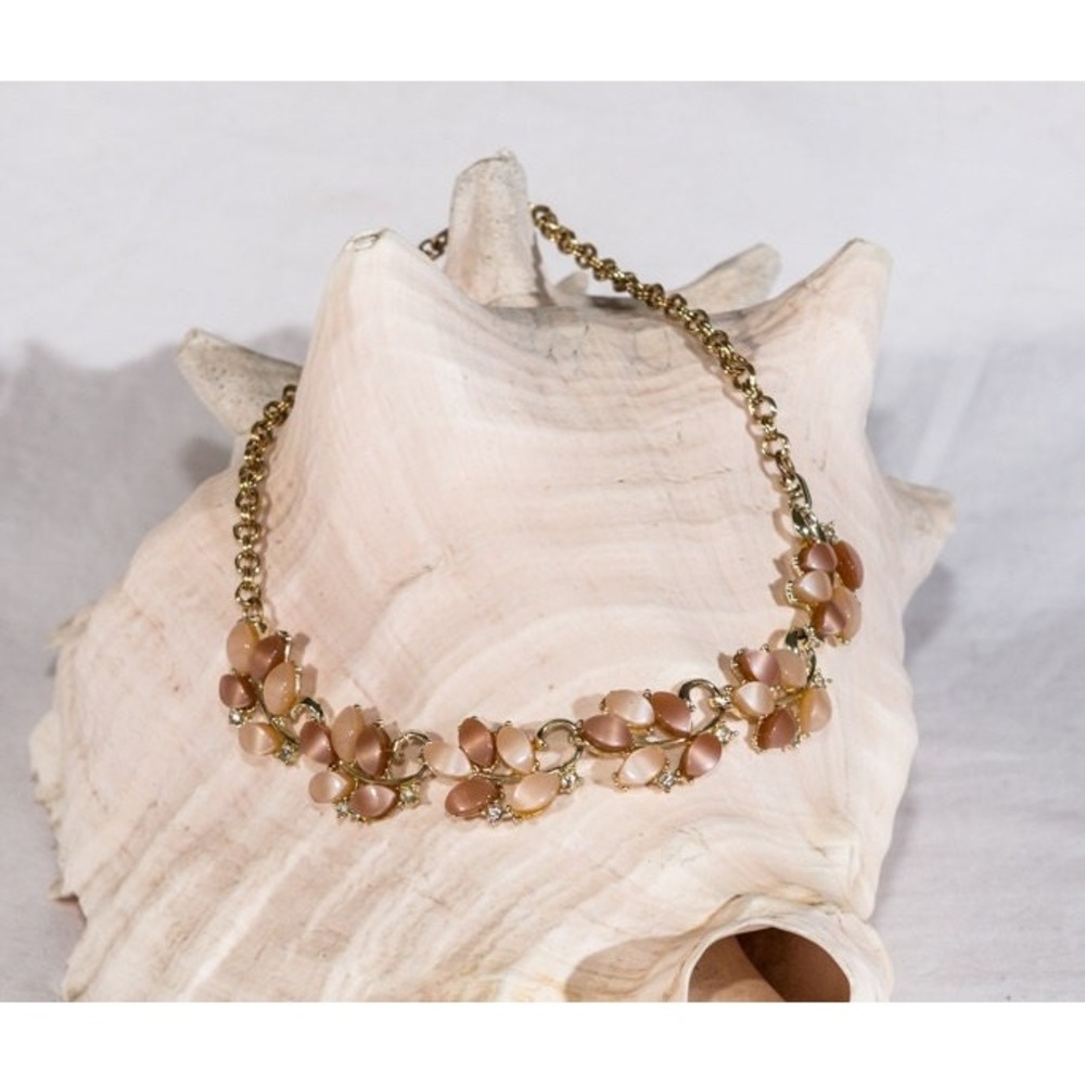 Vtg thermoset necklace gold tone with brown leaves old money royalty whimsical